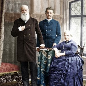 principes novos novos copiar 2 (Copy) Pedro Augusto entre D. Pedro II e Teresa Cristina, em 1887.
Jungmann - LAGO, Pedro Correa do.
Coleção Princesa Isabel: Fotografia do século XIX.